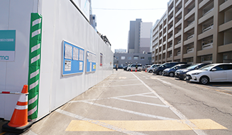 駐車場内